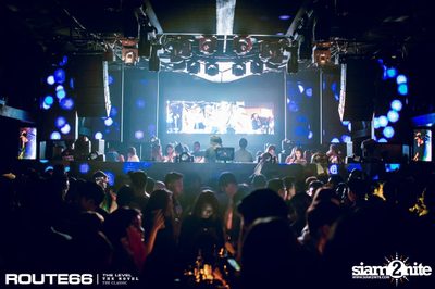 ปาร์ตี้คืนวันศุกร์ ที่ร้าน รูท ซิกตี้ซิกคลับ อาร์ซีเอ — photo 35