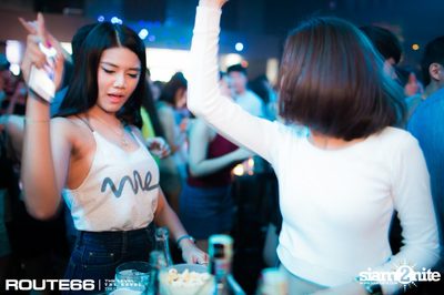 ปาร์ตี้คืนวันศุกร์ ที่ร้าน รูท ซิกตี้ซิกคลับ อาร์ซีเอ — photo 46