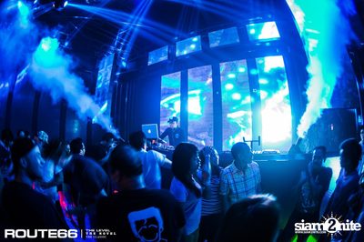 ปาร์ตี้คืนวันศุกร์ ที่ร้าน รูท ซิกตี้ซิกคลับ อาร์ซีเอ — photo 48
