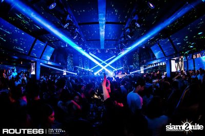 ปาร์ตี้คืนวันศุกร์ ที่ร้าน รูท ซิกตี้ซิกคลับ อาร์ซีเอ — photo 67