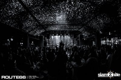 ปาร์ตี้คืนวันศุกร์ ที่ร้าน รูท ซิกตี้ซิกคลับ อาร์ซีเอ — photo 81