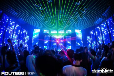 ปาร์ตี้คืนวันศุกร์ ที่ร้าน รูท ซิกตี้ซิกคลับ อาร์ซีเอ — photo 99