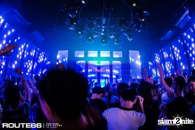 ปาร์ตี้คืนวันศุกร์ ที่ร้าน รูท ซิกตี้ซิกคลับ อาร์ซีเอ — photo 100