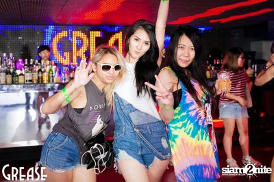 Saturday Night at Grease Bangkok, Sukhumvit Soi 49 — photo 17