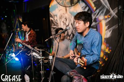 Saturday Night at Grease Bangkok, Sukhumvit Soi 49 — photo 31
