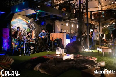 Saturday Night at Grease Bangkok, Sukhumvit Soi 49 — photo 35