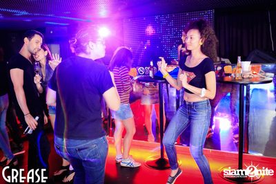 Saturday Night at Grease Bangkok, Sukhumvit Soi 49 — photo 39