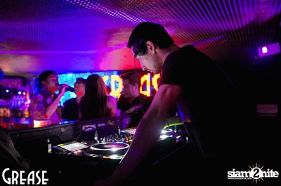 Saturday Night at Grease Bangkok, Sukhumvit Soi 49 — photo 44