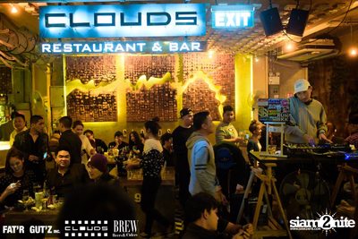 Seenspace Invasion ที่ร้าน Clouds, Fat'R Gut'z และ BREW Beers & Ciders — photo 83
