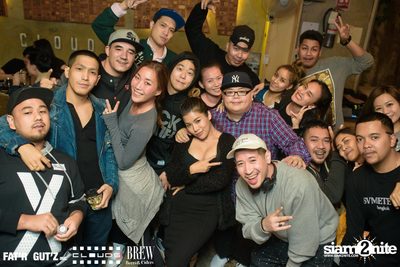 Seenspace Invasion ที่ร้าน Clouds, Fat'R Gut'z และ BREW Beers & Ciders — photo 85