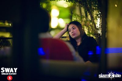 Ultimate Wing Eating Contest ที่ สเวย์ เออร์แบน อีเทอรี — photo 31