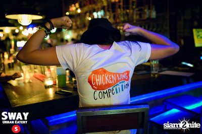 Ultimate Wing Eating Contest ที่ สเวย์ เออร์แบน อีเทอรี — photo 36