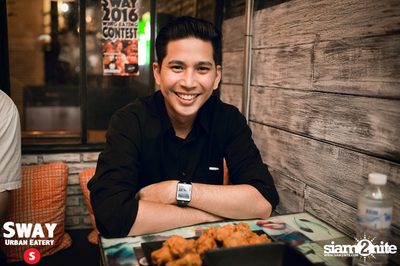 Ultimate Wing Eating Contest ที่ สเวย์ เออร์แบน อีเทอรี — photo 42