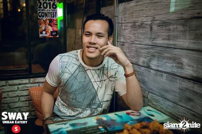 Ultimate Wing Eating Contest ที่ สเวย์ เออร์แบน อีเทอรี — photo 92