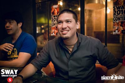 Ultimate Wing Eating Contest ที่ สเวย์ เออร์แบน อีเทอรี — photo 95