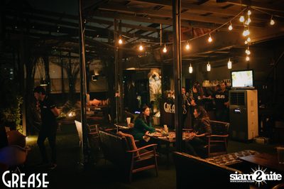 Friday Night at Grease Bangkok, Sukhumvit Soi 49 — photo 2