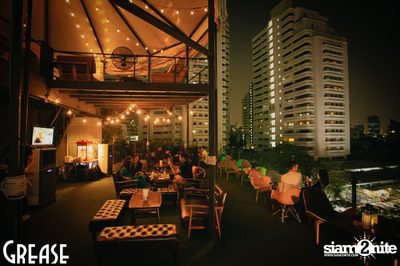 Friday Night at Grease Bangkok, Sukhumvit Soi 49 — photo 15