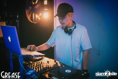 Friday Night at Grease Bangkok, Sukhumvit Soi 49 — photo 16