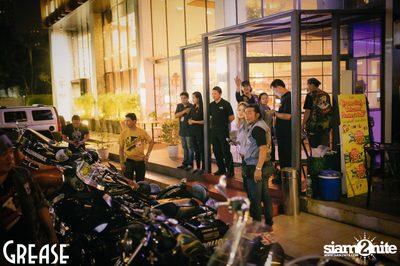Friday Night at Grease Bangkok, Sukhumvit Soi 49 — photo 31
