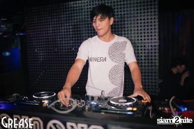 Friday Night at Grease Bangkok, Sukhumvit Soi 49 — photo 61