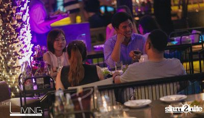 Atom & Polycat Live at The Living Bistro & Bar, Pattaya — photo 4