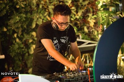 Neon EDM Pool Party at BAR9, Novotel Bangkok Platinum — photo 77