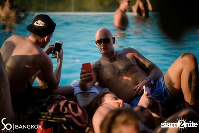 SO POOL PARTY ที่ เดอะ วอเตอร์ คลับ, โรงแรม โซฟิเทล โซ — photo 12