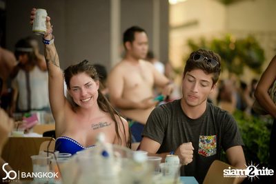 SO POOL PARTY ที่ เดอะ วอเตอร์ คลับ, โรงแรม โซฟิเทล โซ — photo 24