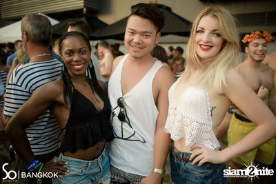 SO POOL PARTY ที่ เดอะ วอเตอร์ คลับ, โรงแรม โซฟิเทล โซ — photo 60