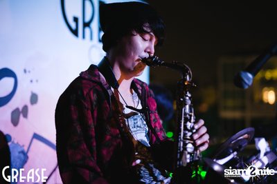 Saturday Night at Grease Bangkok, Sukhumvit Soi 49 — photo 14