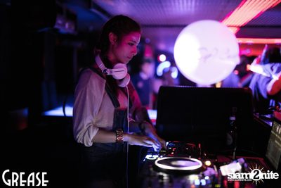 Saturday Night at Grease Bangkok, Sukhumvit Soi 49 — photo 36