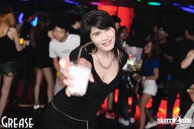 Saturday Night at Grease Bangkok, Sukhumvit Soi 49 — photo 45