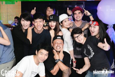Saturday Night at Grease Bangkok, Sukhumvit Soi 49 — photo 58
