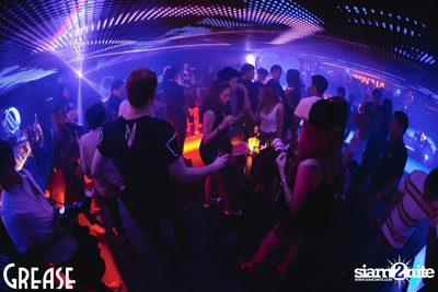 Saturday Night at Grease Bangkok, Sukhumvit Soi 49 — photo 65