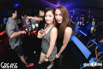 Saturday Night at Grease Bangkok, Sukhumvit Soi 49 — photo 81
