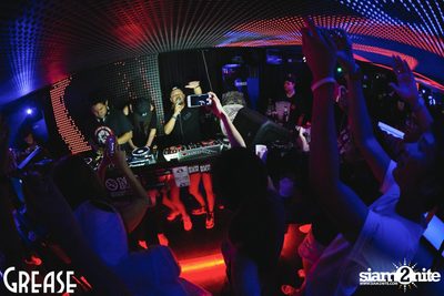 Saturday Night at Grease Bangkok, Sukhumvit Soi 49 — photo 89