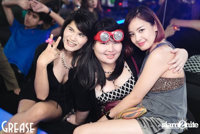 Saturday Night at Grease Bangkok, Sukhumvit Soi 49 — photo 93