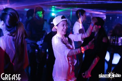 Saturday Night at Grease Bangkok, Sukhumvit Soi 49 — photo 105