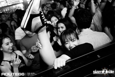 ปาร์ตี้คืนวันเสาร์ ที่ร้าน รูท ซิกตี้ซิก คลับ อาร์ซีเอ — photo 52