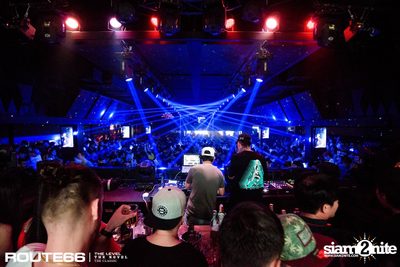 ปาร์ตี้คืนวันเสาร์ ที่ร้าน รูท ซิกตี้ซิก คลับ อาร์ซีเอ — photo 76