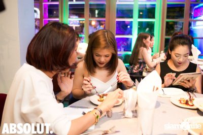 Cleo x Absolut pres. ‎La Femme Party‬ at Le Café des Stagiaires — photo 54