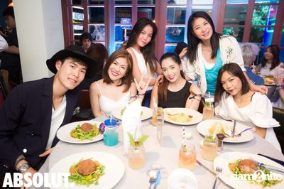 Cleo x Absolut pres. ‎La Femme Party‬ at Le Café des Stagiaires — photo 75