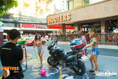 Charity Bike Wash at Hooters Nana, Sukhumvit Soi 4 — photo 10