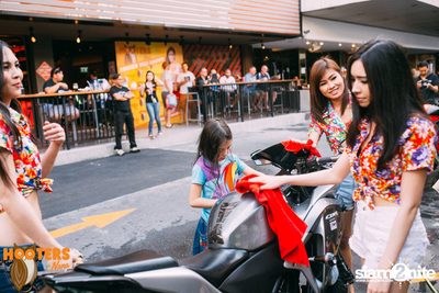 Charity Bike Wash at Hooters Nana, Sukhumvit Soi 4 — photo 78