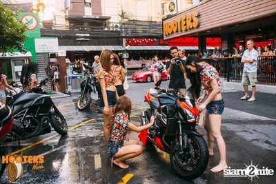 Charity Bike Wash at Hooters Nana, Sukhumvit Soi 4 — photo 82