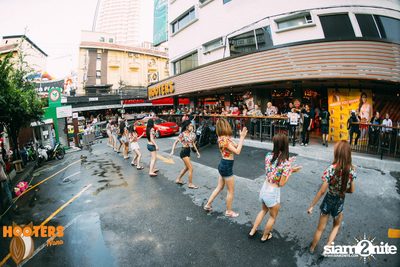 Charity Bike Wash at Hooters Nana, Sukhumvit Soi 4 — photo 104