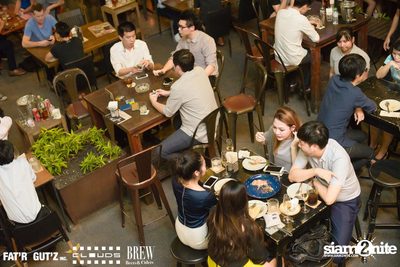 Seenspace Invasion ที่ร้าน Clouds, Fat'R Gut'z และ BREW Beers & Ciders — photo 28