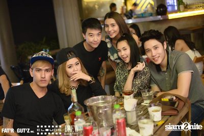 Seenspace Invasion ที่ร้าน Clouds, Fat'R Gut'z และ BREW Beers & Ciders — photo 40