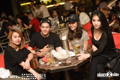 Seenspace Invasion ที่ร้าน Clouds, Fat'R Gut'z และ BREW Beers & Ciders — photo 79