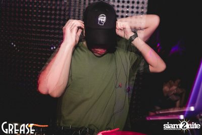 Friday Night at Grease Bangkok, Sukhumvit Soi 49 — photo 7
